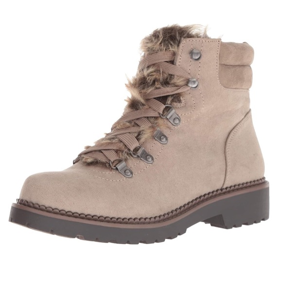 Esprit Women's Cassia Fashion faux fur Boot size 10 beige great condition no box - Picture 7 of 11